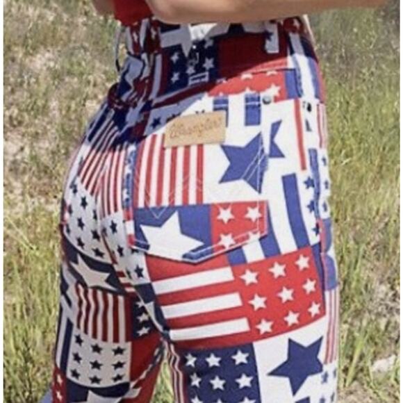NWT Wrangler Hig Rise Boot Retro American Flag Patchwork Flare Pants 29/32 - Picture 4 of 16